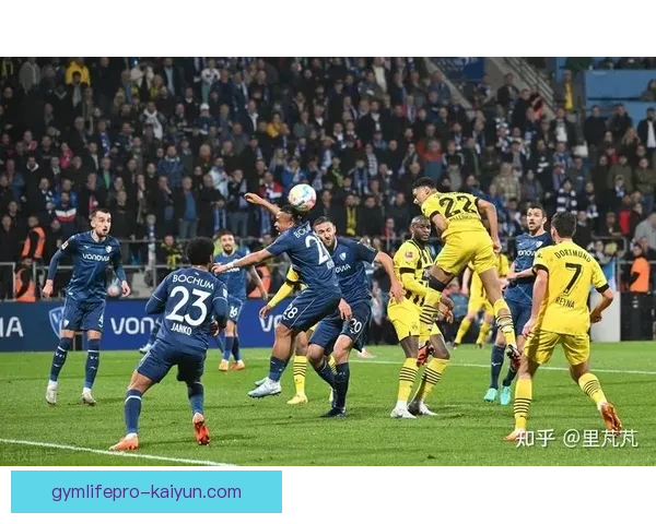 贝林厄姆转会费总和分析：他在本赛季表现稳健，市场价值激增。